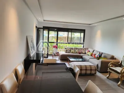 Très bel appartement à CFC à louer 80 m²