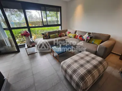 Très bel appartement à CFC à louer 80 m²