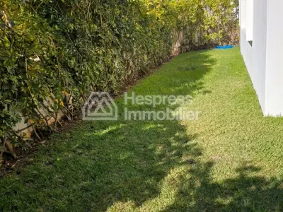 شقة أرضية فارغة للإيجار في Ville verte بوسكورة