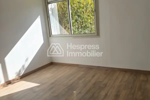 شقة أرضية فارغة للإيجار في Ville verte بوسكورة
