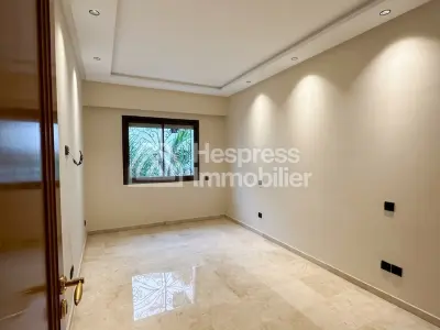 Appartement à louer 90 m² à Dar Bouazza