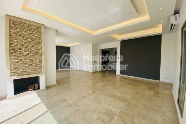 Luxurious villa for rent in Ville Verte Bouskoura