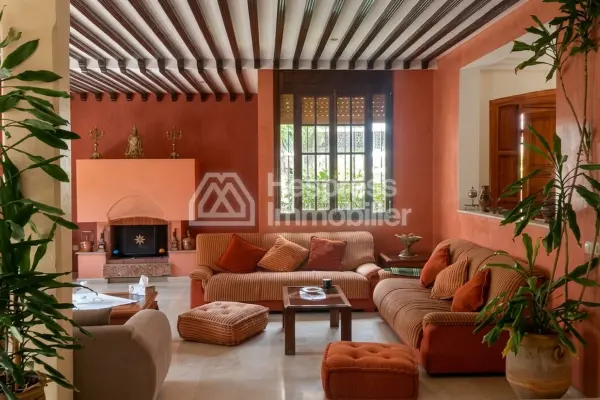 Villa for sale in Lot Marjana Sidi Maarouf