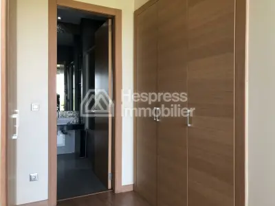 فيلا جميلة جداً للإيجار غير مفروشة في بوسكورة