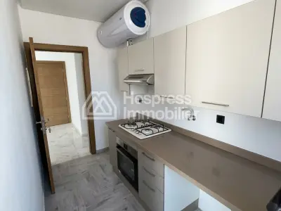 Beautiful empty apartment in Casa Finance City