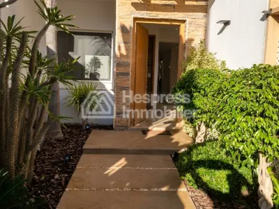 فيلا جميلة للإيجار مع مسبح في بالميراي