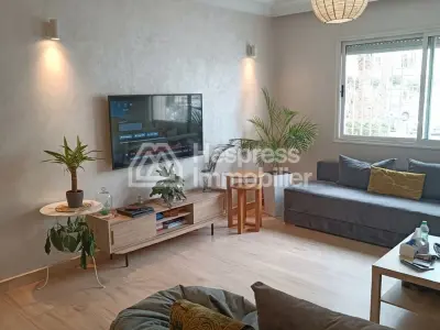 Apprt pas loin de nershore rés almadina à Vendre