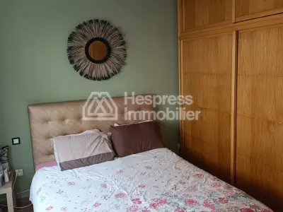 Apprt pas loin de nershore rés almadina à Vendre