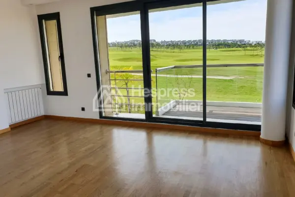 Beautiful villa with golf course views available for unfurnished rental