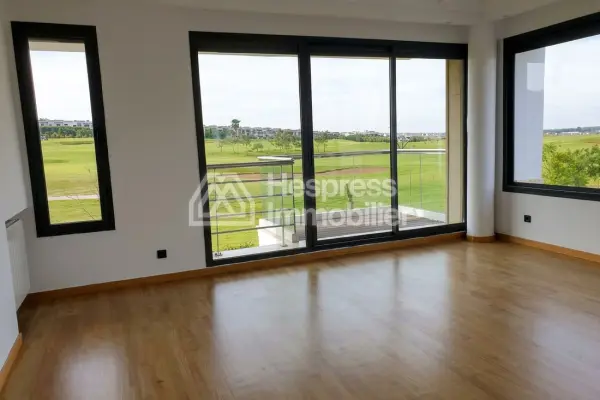 Beautiful villa with golf course views available for unfurnished rental