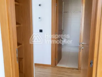 Beautiful villa with golf course views available for unfurnished rental