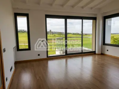 Beautiful villa with golf course views available for unfurnished rental