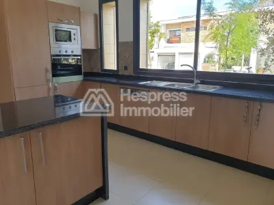 Beautiful villa with golf course views available for unfurnished rental