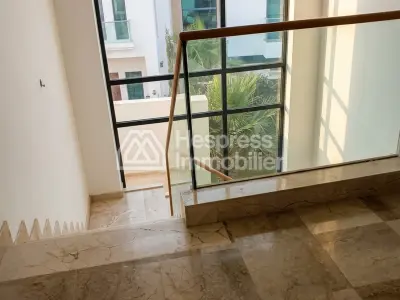 Beautiful villa with golf course views available for unfurnished rental