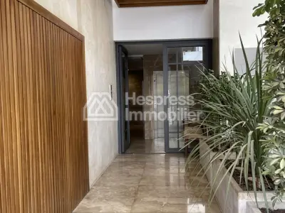 Furnished studio apartment for rent in Oasis