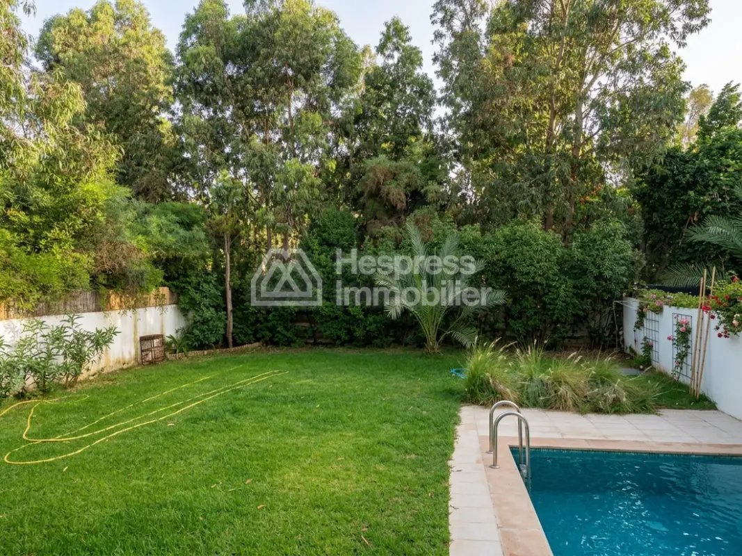 A saisir vite Superbe villa à préstigia de 700 m²