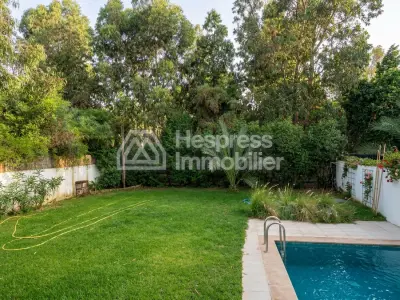 A saisir vite Superbe villa à préstigia de 700 m²