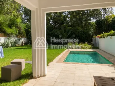 A saisir vite Superbe villa à préstigia de 700 m²