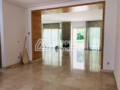 A saisir vite Superbe villa à préstigia de 700 m²