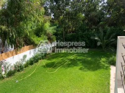 A saisir vite Superbe villa à préstigia de 700 m²