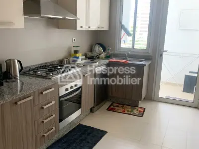 Apartment with 3 bedrooms in Prestigia, unfurnished