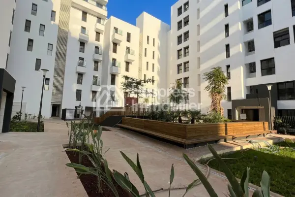 Nice empty studio apartment for rent in CFC