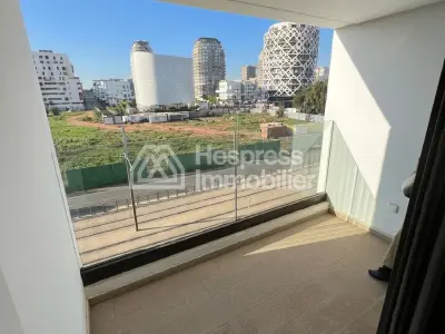 Nice empty studio apartment for rent in CFC