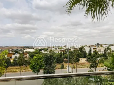 شقة جميلة جداً غير مفروشة للإيجار في Ville verte