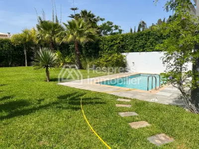 Beautiful villa in Bouskoura for sale with swimming pool, 720 m²