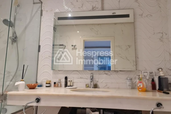 Bel appartement meublé bien situé à mabella