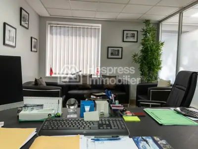 Bureau professionnel à louer – bd mohamed Smiha
