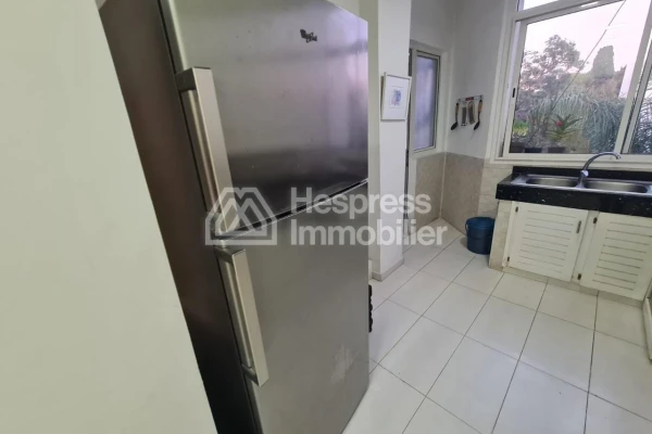 Bel appartement meublé bien situé à mabella