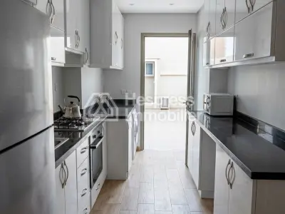 شقة مفروشة جميلة للإيجار – المحمدية