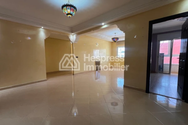 Appartement 104m2, 3 chambres, sécurisé à vendre à Ain Attig