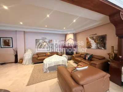 Très bel appartement bien situé à Hay Riad