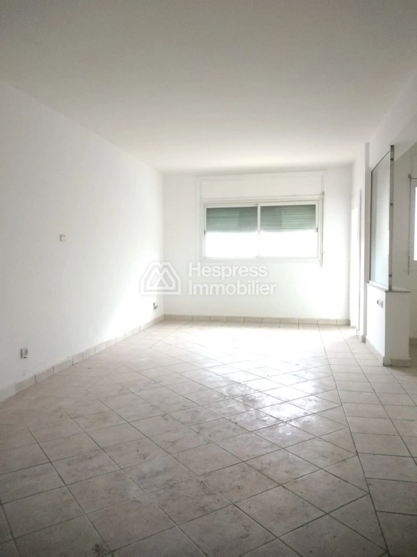 Well-located office in the upper part of Agdal