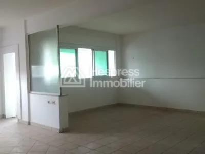 Well-located office in the upper part of Agdal