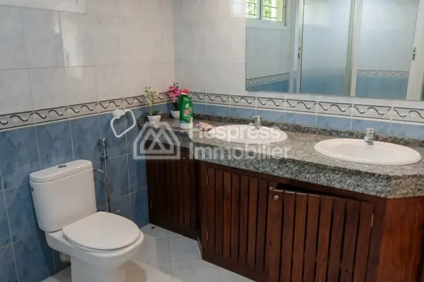 فيلا مع مسبح للإيجار – المحمدية