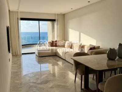 Apartment with terrace – Long-term rental