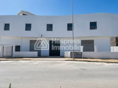 For rent – ​​Commercial space in Dar Bouazza
