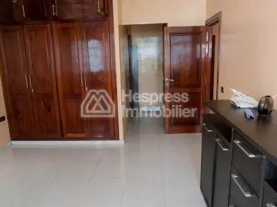 3-bedroom apartment for rent La Gironde empty