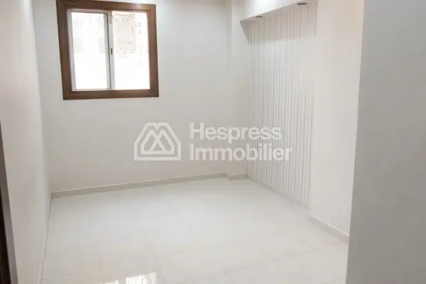 3-bedroom apartment for rent La Gironde empty