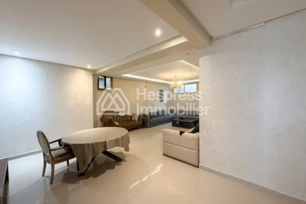 Villa d'exception à vendre à bouskoura