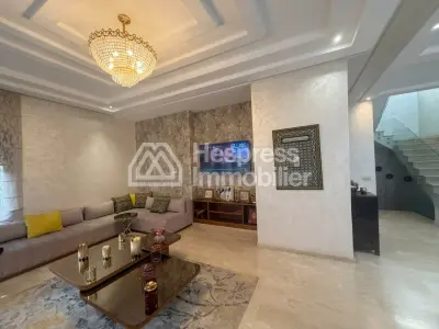 Villa d'exception à vendre à bouskoura
