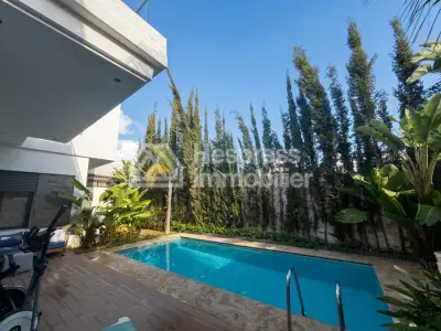 Villa d'exception à vendre à bouskoura
