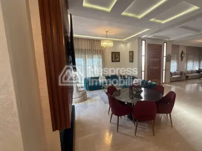 Villa d'exception à vendre à bouskoura
