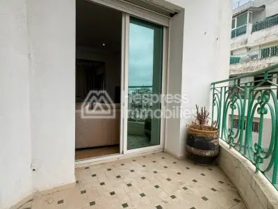 شقة واسعة وعصرية للإيجار بالمييه