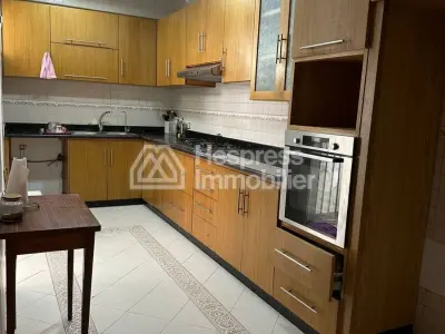 شقة واسعة وعصرية للإيجار بالمييه