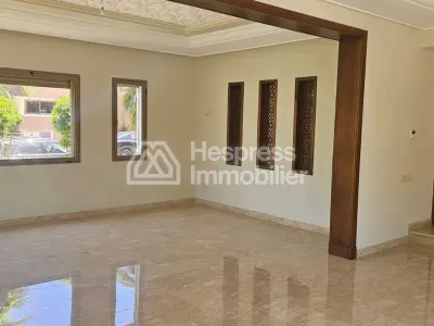 Villa d'exception pour location à bouskoura