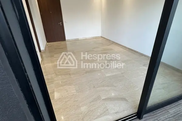 Unfurnished apartment for rent – ​​Les Arènes Zenata